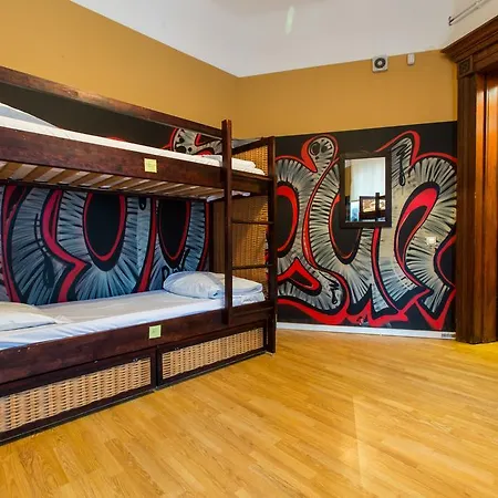 Хостел The Monk's Bunk *