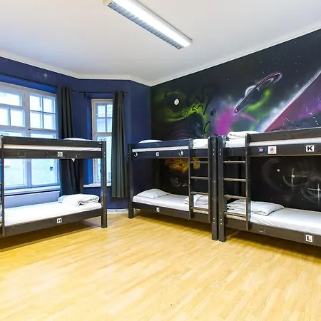 The Monk's Bunk Хостел